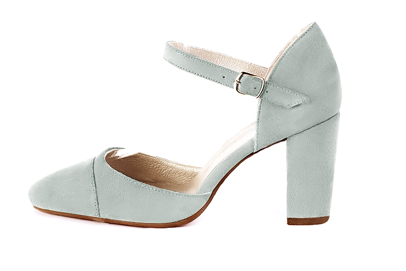French elegance and refinement for these aquamarine blue dress open side shoes, with an instep strap, 
                available in many subtle leather and colour combinations. Its high vamp and fitted strap will give you good support.
To personalize or not, according to your inspiration and your needs.  
                Matching clutches for parties, ceremonies and weddings.   
                You can customize these shoes to perfectly match your tastes or needs, and have a unique model.  
                Choice of leathers, colours, knots and heels. 
                Wide range of materials and shades carefully chosen.  
                Rich collection of flat, low, mid and high heels.  
                Small and large shoe sizes - Florence KOOIJMAN